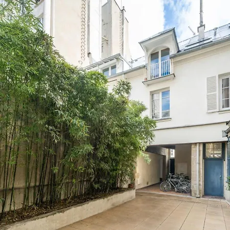 Louis - 1 à Bastille *