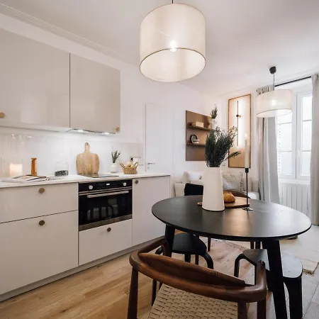 Louis - 1 A Bastille Apartman Párizs